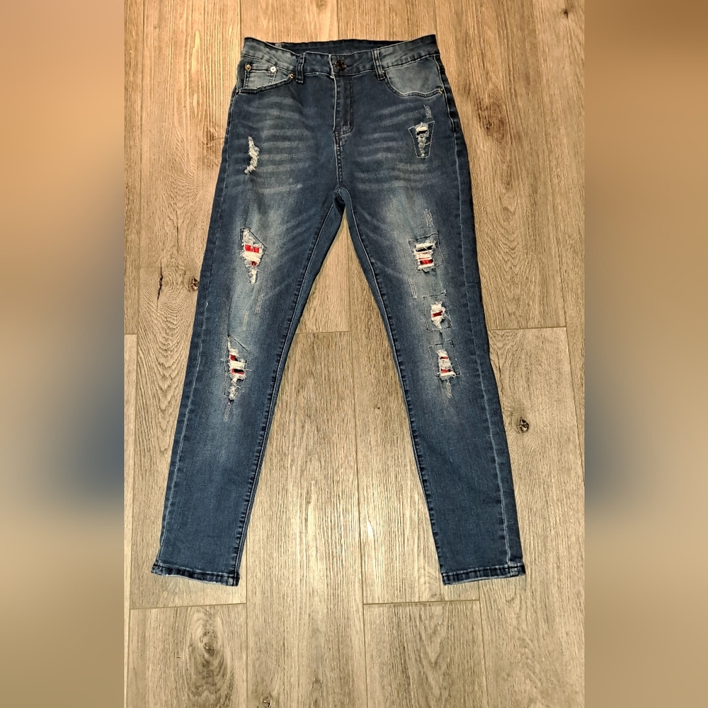 Womens Skinny Distressed Blue Jeans With Plaid Under, Super Strechy, Size Md 6-8